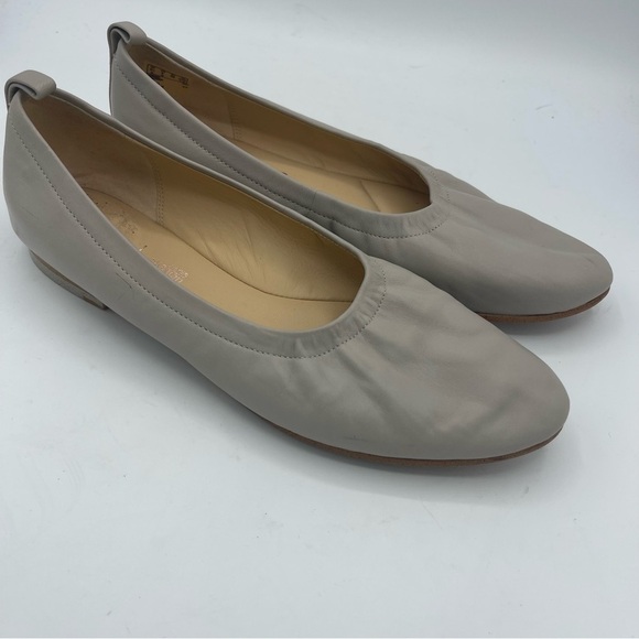 Clarks Cushion Plus Womens Size 8 Grace Mia Ballet Flats Round Toe Slip On Shoe - Picture 1 of 7